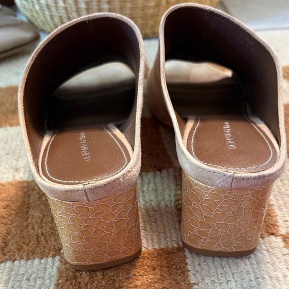 Donald J. Pliner Women's Beige Suede Mules - Picture 2 of 6